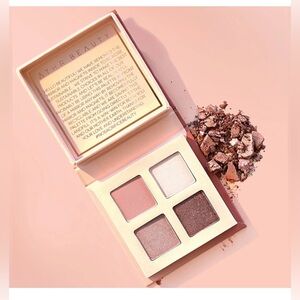 ATHR BEAUTY NIB ROSE QUARTZ CRYSTAL EYESHADOW QUAD
New in box